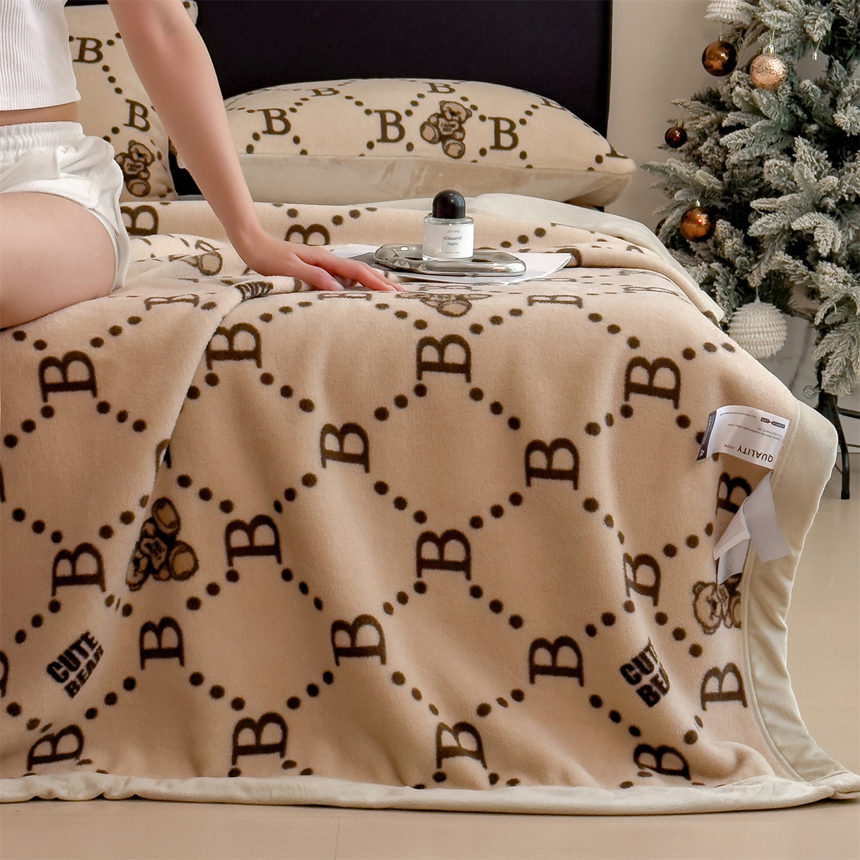 91家纺网 家纺一手货源 找家纺 丝幔家纺 2025新款羊绵绒双层印花毛毯毯子 帕泡儿