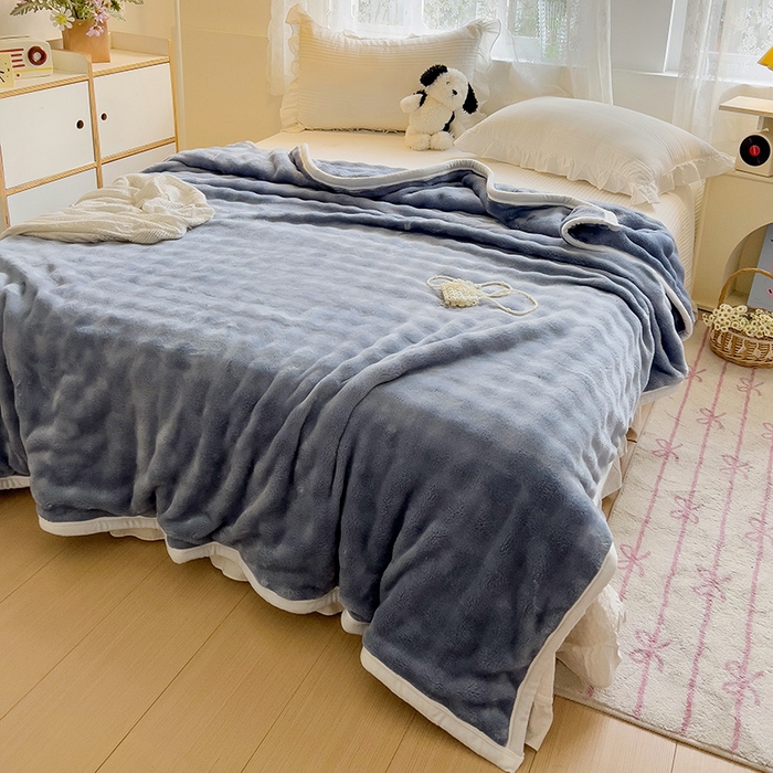 91家纺网 家纺一手货源 找家纺 启发 2025新款泡泡牛奶绒毛毯 泡泡蓝灰