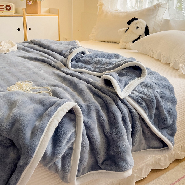 91家纺网 家纺一手货源 找家纺 启发 2025新款泡泡牛奶绒毛毯 泡泡蓝灰