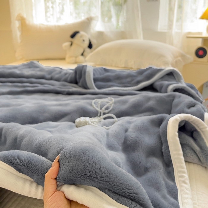 91家纺网 家纺一手货源 找家纺 启发 2025新款泡泡牛奶绒毛毯 泡泡蓝灰