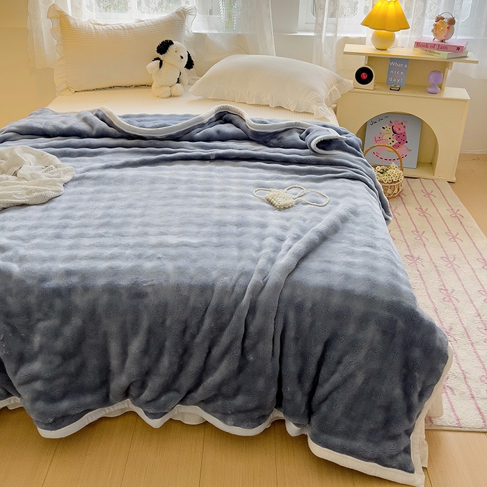 91家纺网 家纺一手货源 找家纺 启发 2025新款泡泡牛奶绒毛毯 泡泡蓝灰