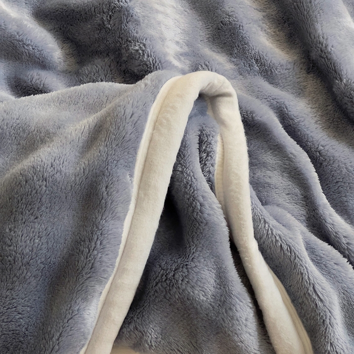 91家纺网 家纺一手货源 找家纺 启发 2025新款泡泡牛奶绒毛毯 泡泡蓝灰