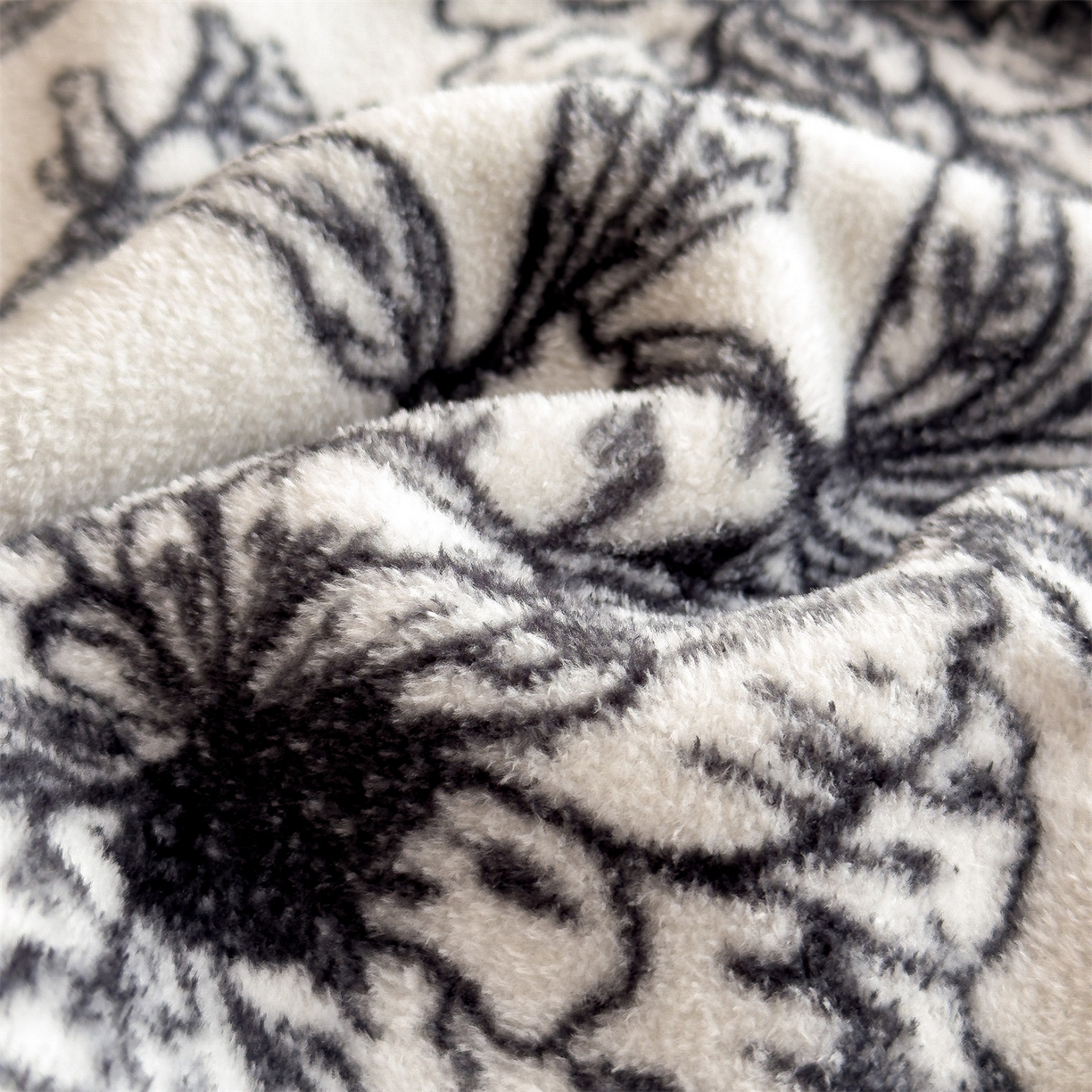 91家纺网 家纺一手货源 找家纺 丝幔家纺 2025新款羊绵绒双层印花毛毯毯子 花田