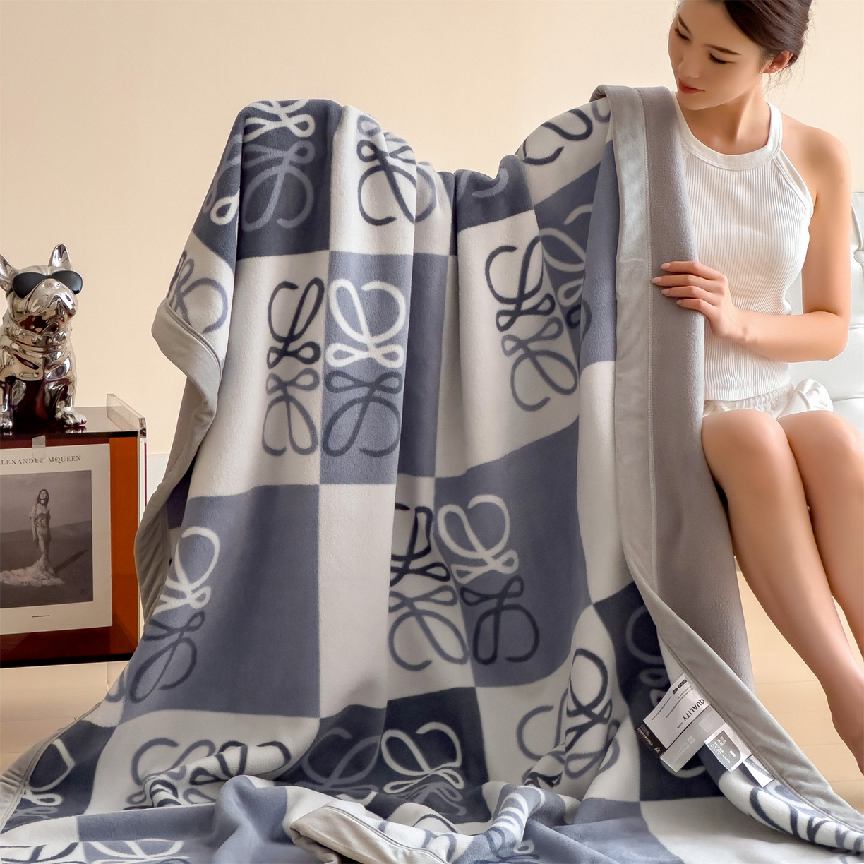 91家纺网 家纺一手货源 找家纺 丝幔家纺 2025新款羊绵绒双层印花毛毯毯子 暮光 蓝