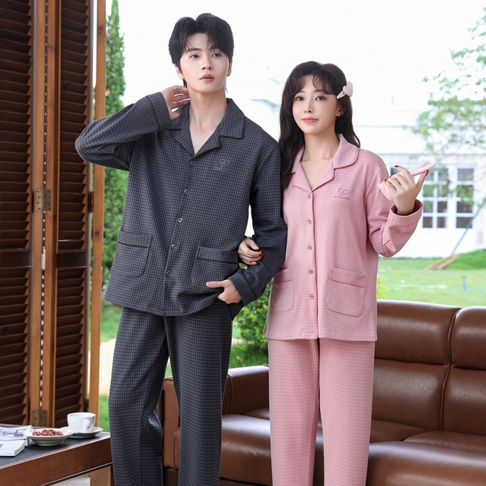 91家纺网 家纺一手货源 找家纺 洛兰沙家居馆 2025新款德绒绵竹加厚300克情侣睡衣男女款睡衣（翻领） 259633-2（情侣款女）
