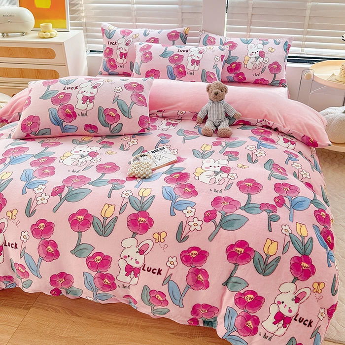 91家纺网 家纺一手货源 找家纺 斯卡诺家纺 2025小清新加厚高克重牛奶绒四件套网红直播爆款 萌萌兔