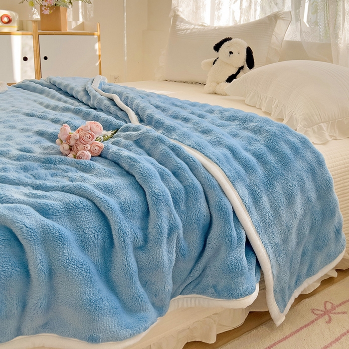 91家纺网 家纺一手货源 找家纺 启发 2025新款泡泡牛奶绒毛毯 泡泡牛仔蓝