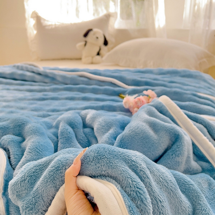 91家纺网 家纺一手货源 找家纺 启发 2025新款泡泡牛奶绒毛毯 泡泡牛仔蓝