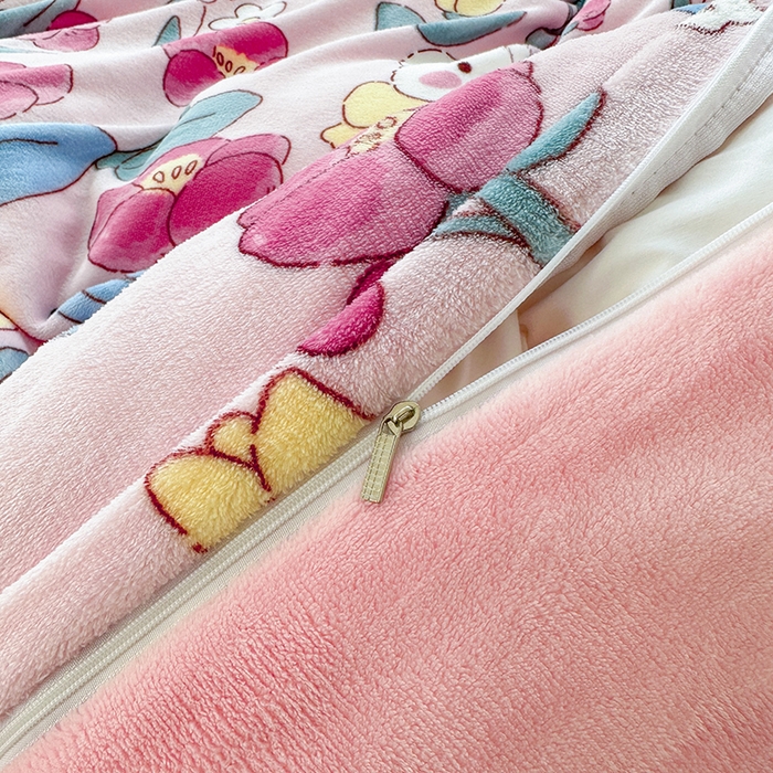 91家纺网 家纺一手货源 找家纺 斯卡诺家纺 2025小清新加厚高克重牛奶绒四件套网红直播爆款 萌萌兔