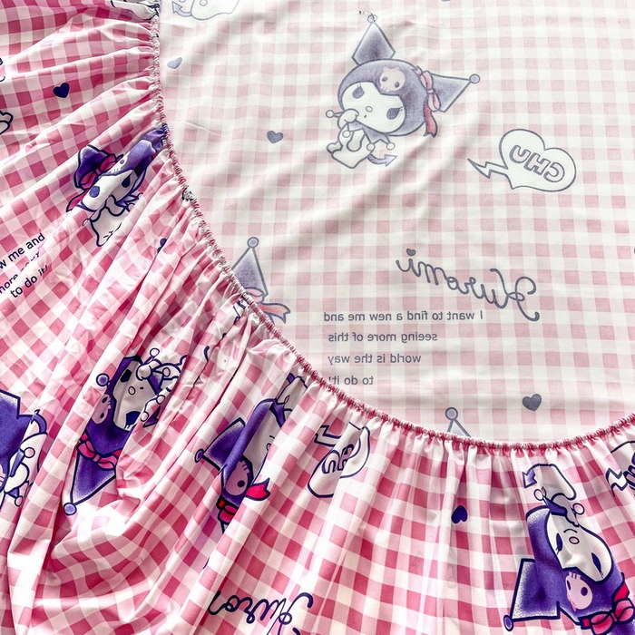 91家纺网 家纺一手货源 找家纺 一电 2024新款四季卡通床笠单件床罩床垫套防滑套宿舍儿童床单定制 欢乐库洛米