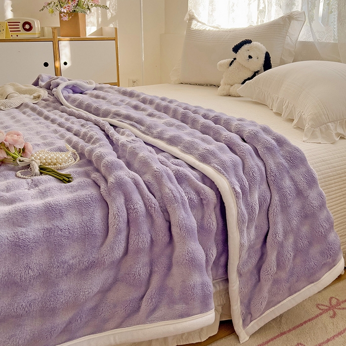 91家纺网 家纺一手货源 找家纺 启发 2025新款泡泡牛奶绒毛毯 泡泡千黛紫