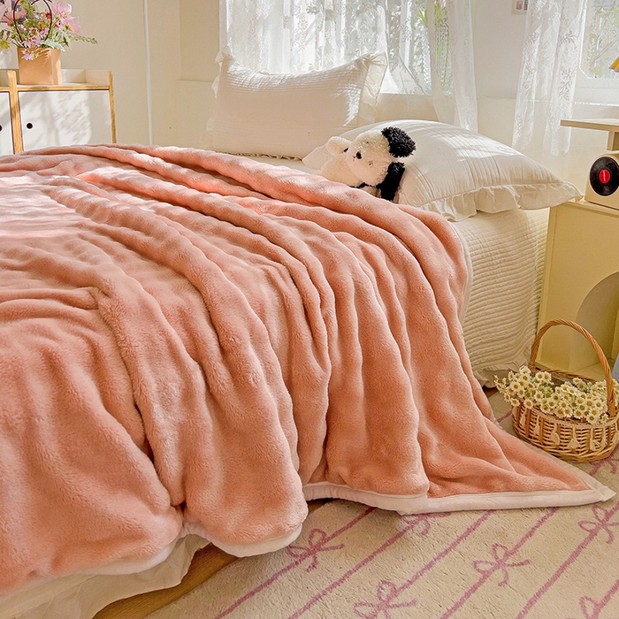 91家纺网 家纺一手货源 找家纺 启发 2025新款泡泡牛奶绒毛毯 泡泡桃粉