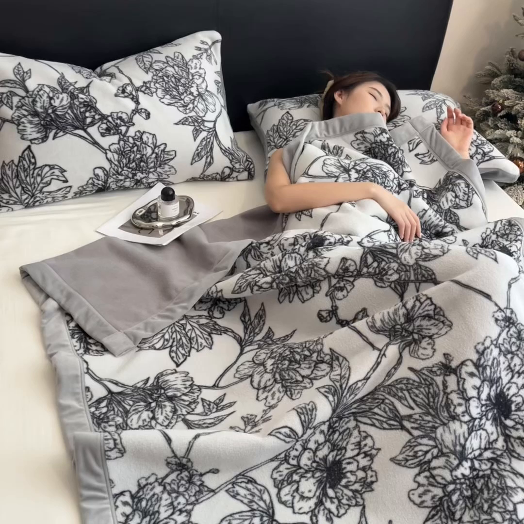 91家纺网 家纺一手货源 找家纺 丝幔家纺 2025新款羊绵绒双层印花毛毯毯子 花田