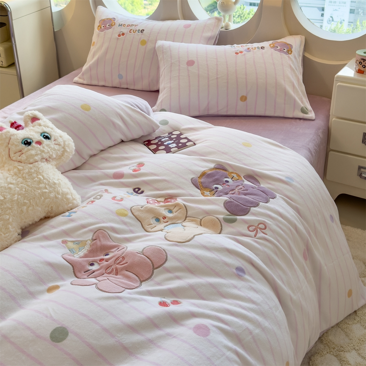 91家纺网 家纺一手货源 找家纺 （总）兄弟坊 2025新款卡通消光牛奶绒贴布绣四件套