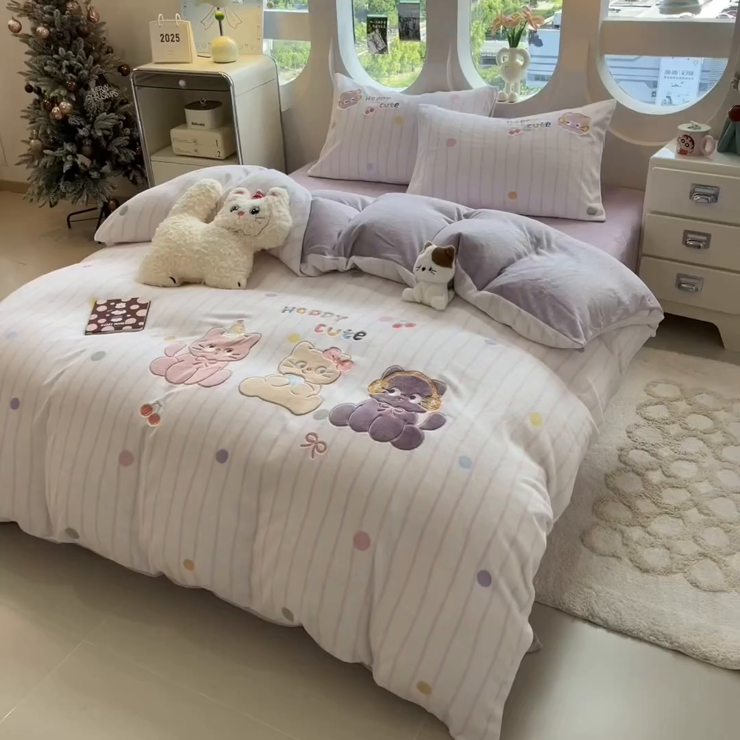 91家纺网 家纺一手货源 找家纺 （总）兄弟坊 2025新款卡通消光牛奶绒贴布绣四件套