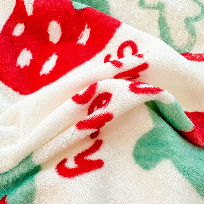 91家纺网 家纺一手货源 找家纺 斯卡诺家纺 2025小清新加厚高克重牛奶绒四件套网红直播爆款 趣味草莓