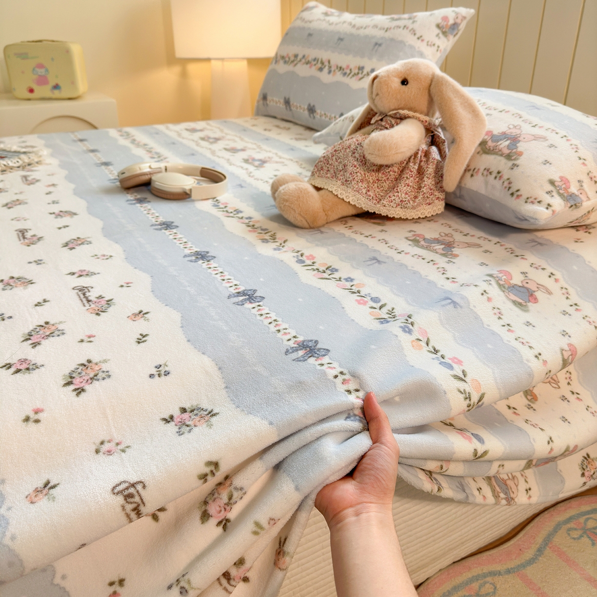 91家纺网 家纺一手货源 找家纺 （总）丽美人家纺 2025新款小版印花牛奶绒床单单床单床单单件