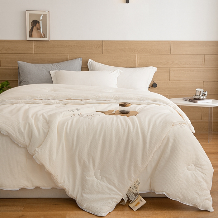 91家纺网 家纺一手货源 找家纺 （总）纪梵茜 2025新款59%大豆原棉被被子被芯场景二-豆朴