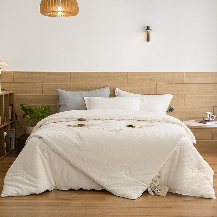 91家纺网 家纺一手货源 找家纺 （总）纪梵茜 2025新款59%大豆原棉被被子被芯场景二-豆朴