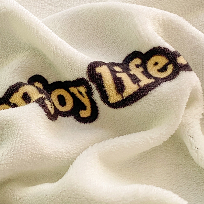 91家纺网 家纺一手货源 找家纺 斯卡诺家纺 2025小清新加厚高克重牛奶绒四件套网红直播爆款 爱心花朵