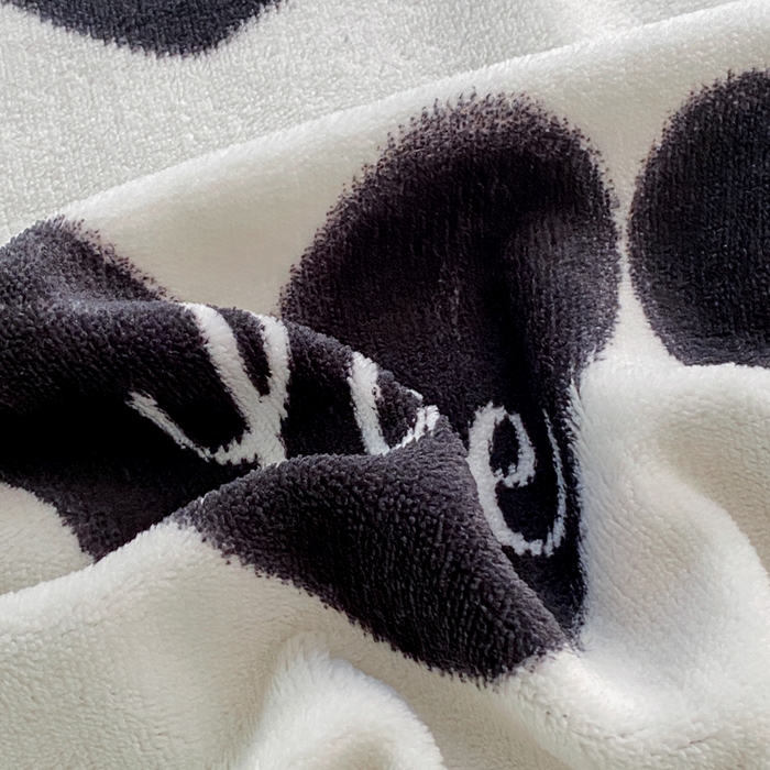 91家纺网 家纺一手货源 找家纺 斯卡诺家纺 2025小清新加厚高克重牛奶绒四件套网红直播爆款 爱心灰