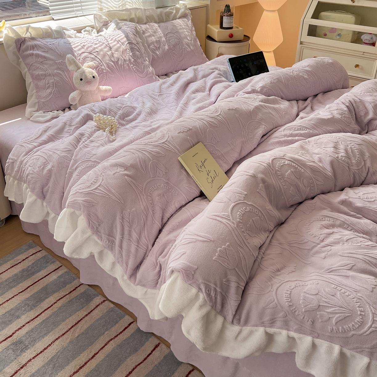 亿梵家居 2025新款法式花边款A类5D牛奶绒立体雕花四件套（提供买家秀） 花边款  郁金香-新媚紫