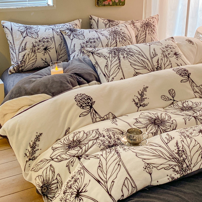 91家纺网 家纺一手货源 找家纺 斯卡诺家纺 2025小清新加厚高克重牛奶绒四件套网红直播爆款 黑白荷花