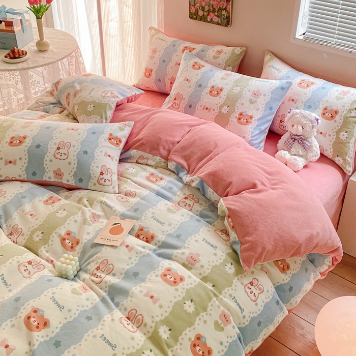 91家纺网 家纺一手货源 找家纺 斯卡诺家纺 2025小清新加厚高克重牛奶绒四件套网红直播爆款 花边动物