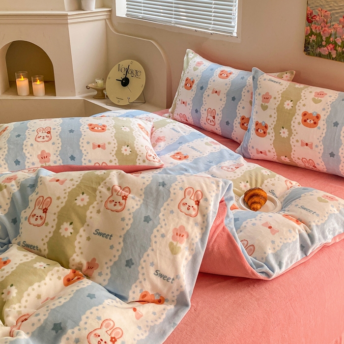 91家纺网 家纺一手货源 找家纺 斯卡诺家纺 2025小清新加厚高克重牛奶绒四件套网红直播爆款 花边动物