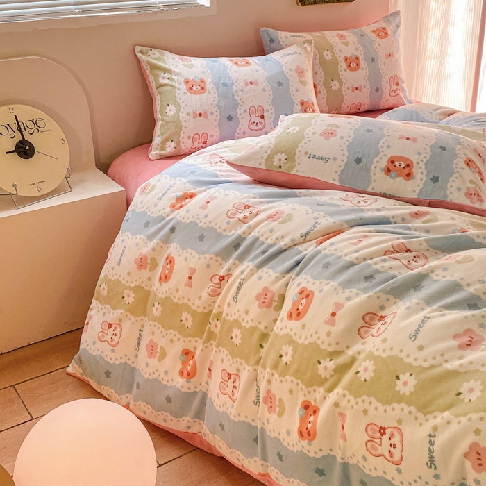 91家纺网 家纺一手货源 找家纺 斯卡诺家纺 2025小清新加厚高克重牛奶绒四件套网红直播爆款 花边动物