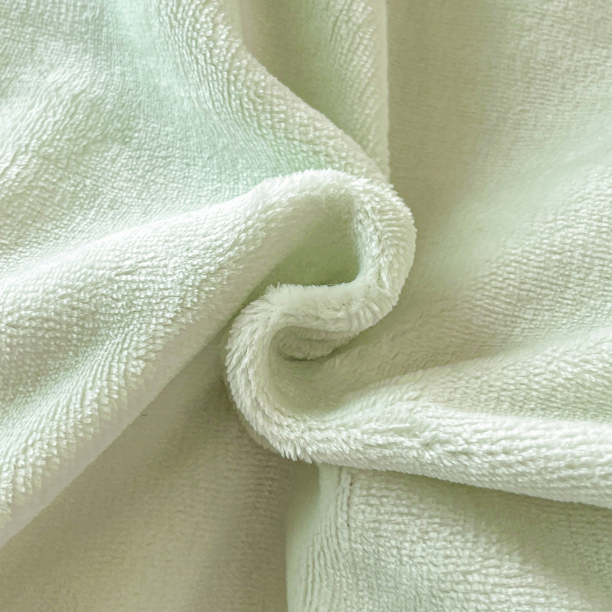 91家纺网 家纺一手货源 找家纺 民新家纺 2025新款牛奶绒花边床裙四件套 浪漫时光-浅绿