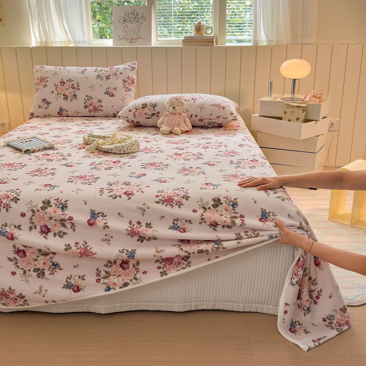 91家纺网 家纺一手货源 找家纺 丽美人家纺 2025新款小版印花牛奶绒床单单床单床单单件 春风沐歌