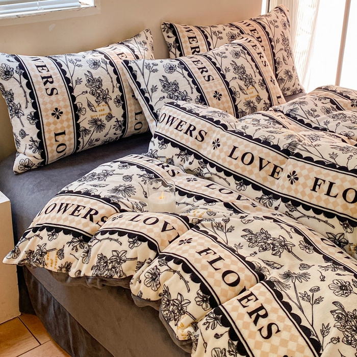 91家纺网 家纺一手货源 找家纺 斯卡诺家纺 2025小清新加厚高克重牛奶绒四件套网红直播爆款 魅影