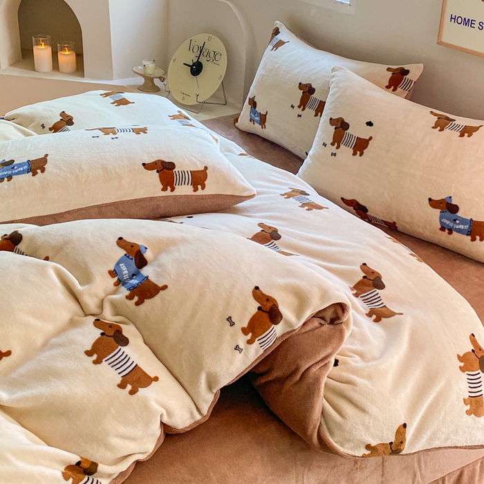 91家纺网 家纺一手货源 找家纺 斯卡诺家纺 2025小清新加厚高克重牛奶绒四件套网红直播爆款 萌萌狗