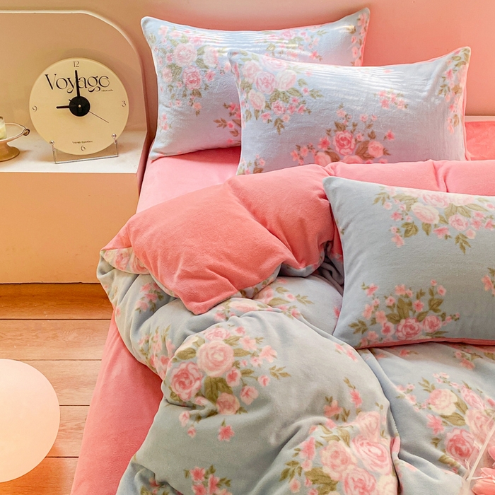 91家纺网 家纺一手货源 找家纺 斯卡诺家纺 2025小清新加厚高克重牛奶绒四件套网红直播爆款 牡丹花