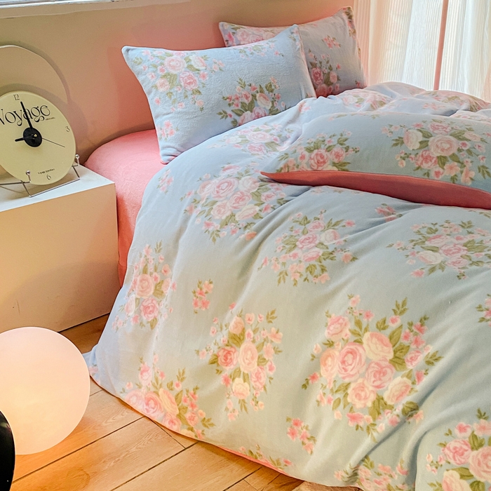 91家纺网 家纺一手货源 找家纺 斯卡诺家纺 2025小清新加厚高克重牛奶绒四件套网红直播爆款 牡丹花