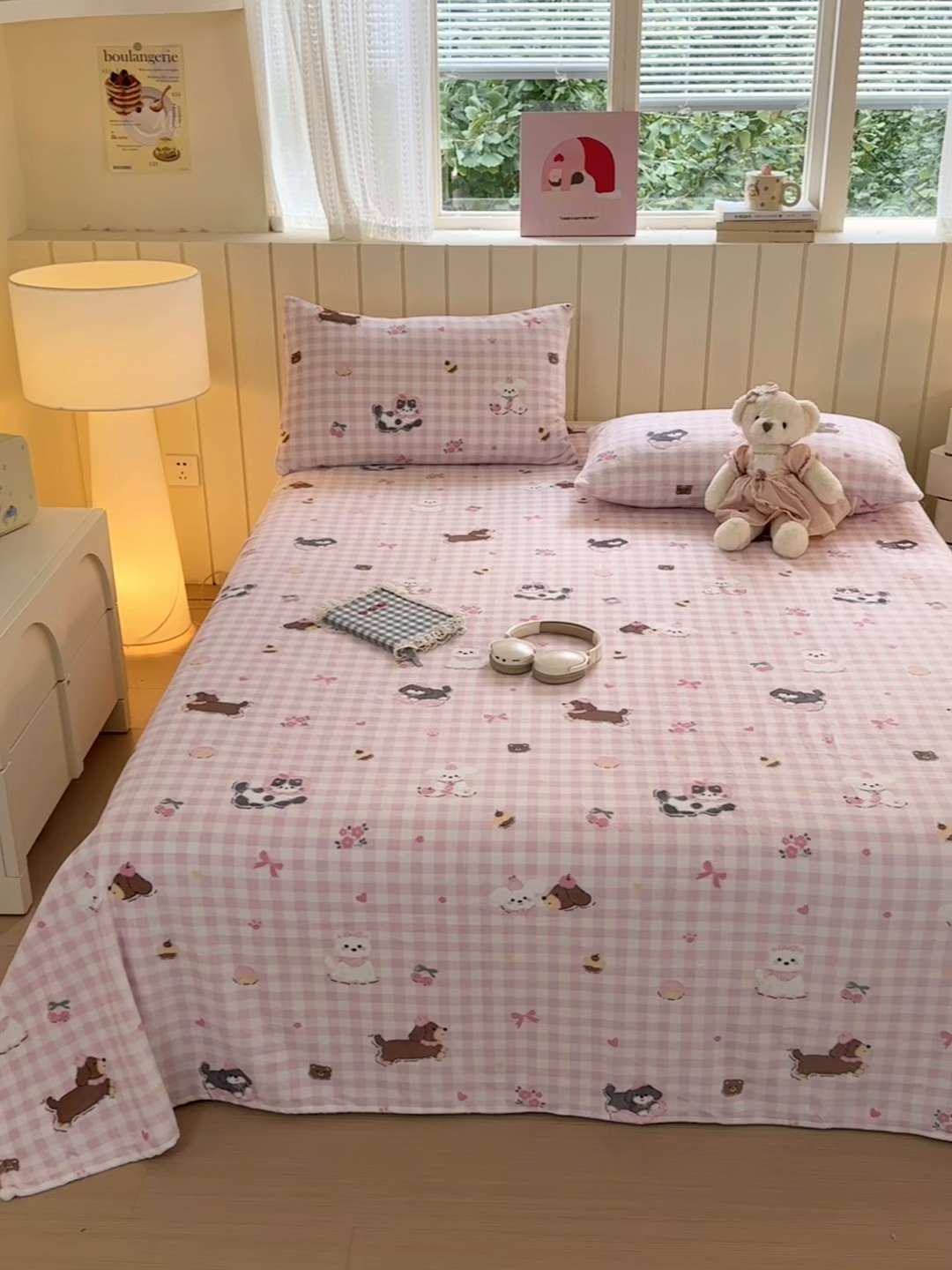 91家纺网 家纺一手货源 找家纺 丽美人家纺 2025新款小版印花牛奶绒床单单床单床单单件 格子小狗