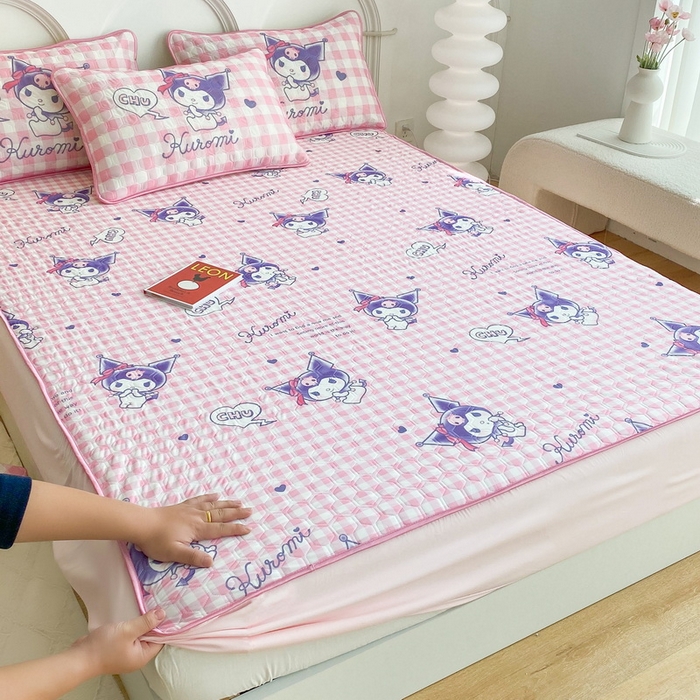 91家纺网 家纺一手货源 找家纺 一电 2025新款牛奶丝凉席床笠可水洗凉感丝凉席学生宿舍单人裸睡空调席-系列一 欢乐库洛米