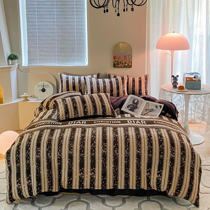 91家纺网 家纺一手货源 找家纺 斯卡诺家纺 2025小清新加厚高克重牛奶绒四件套网红直播爆款 泥点子母