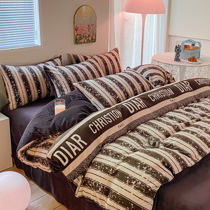 91家纺网 家纺一手货源 找家纺 斯卡诺家纺 2025小清新加厚高克重牛奶绒四件套网红直播爆款 泥点子母