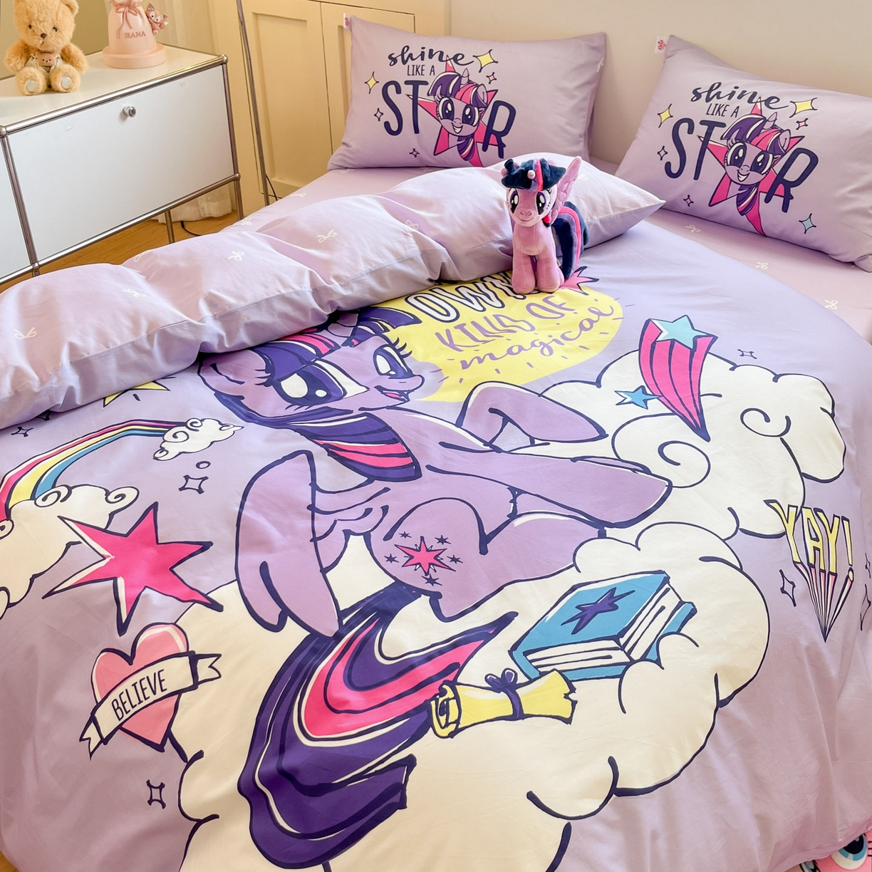 91家纺网 家纺一手货源 找家纺 金爱家 2025新款纯棉大版数码印花系列四件套-小马宝莉 纯棉大版-闪亮紫悦