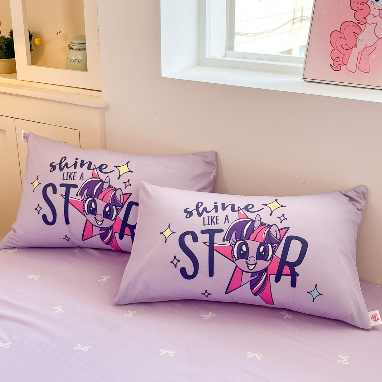 91家纺网 家纺一手货源 找家纺 金爱家 2025新款纯棉大版数码印花系列四件套-小马宝莉 纯棉大版-闪亮紫悦