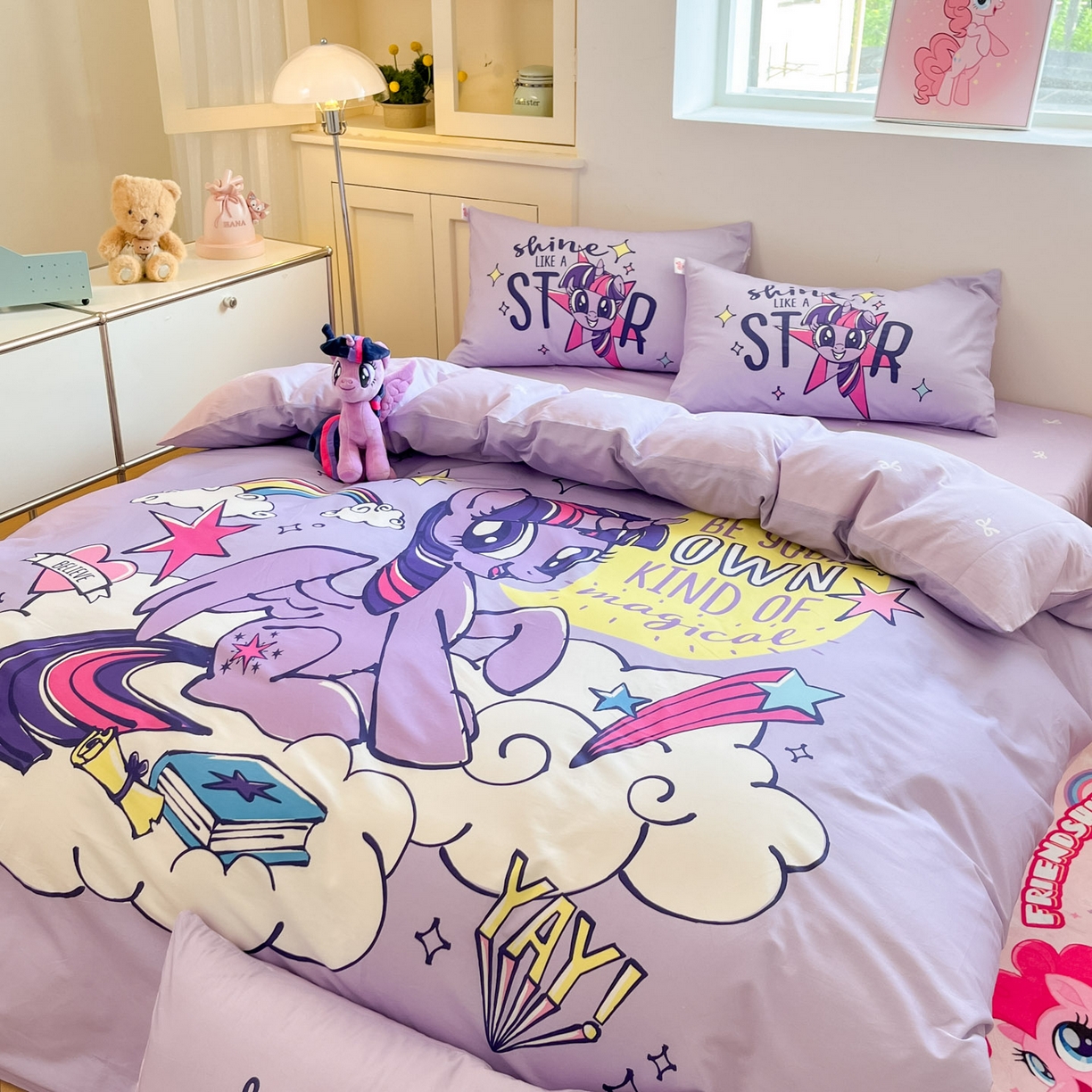 91家纺网 家纺一手货源 找家纺 金爱家 2025新款纯棉大版数码印花系列四件套-小马宝莉 纯棉大版-闪亮紫悦