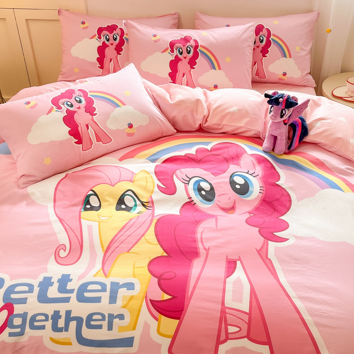 91家纺网 家纺一手货源 找家纺 金爱家 2025新款纯棉大版数码印花系列四件套-小马宝莉 纯棉大版-彩虹好朋友