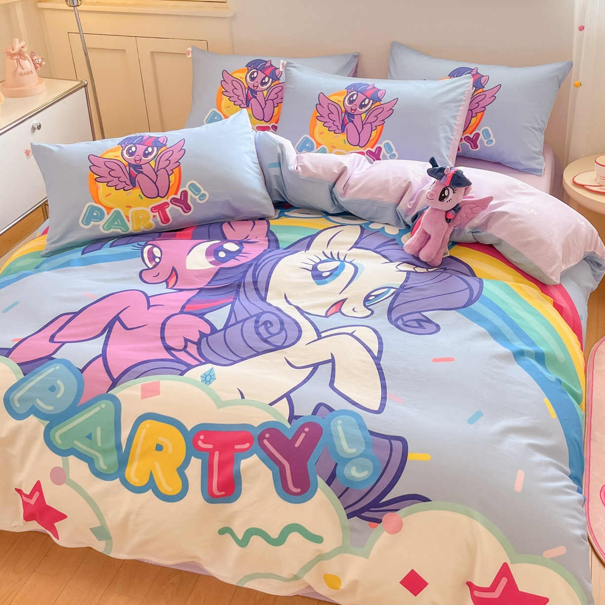 91家纺网 家纺一手货源 找家纺 金爱家 2025新款纯棉大版数码印花系列四件套-小马宝莉 纯棉大版-派对时刻