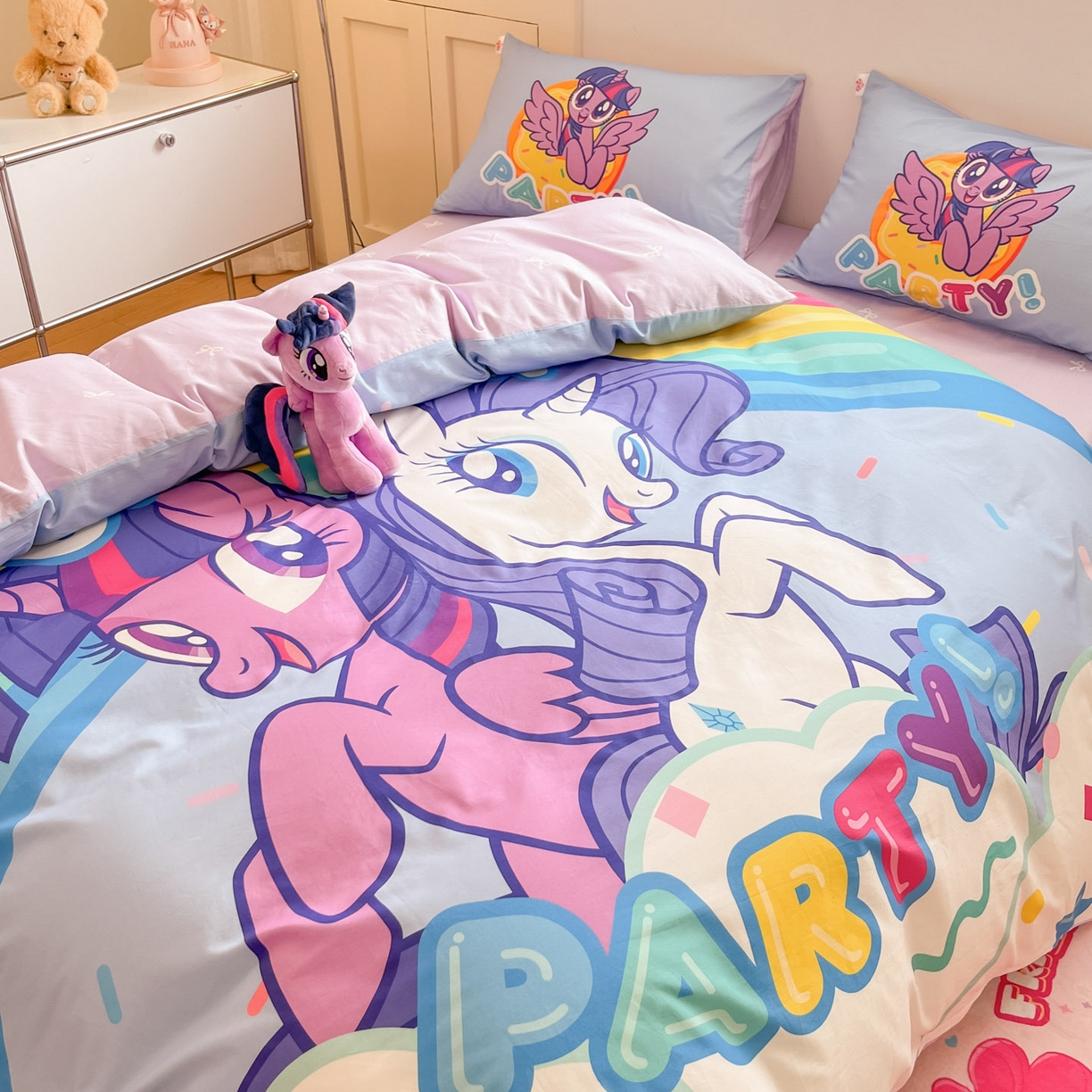 91家纺网 家纺一手货源 找家纺 金爱家 2025新款纯棉大版数码印花系列四件套-小马宝莉 纯棉大版-派对时刻