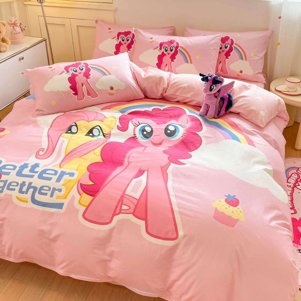 91家纺网 家纺一手货源 找家纺 金爱家 2025新款纯棉大版数码印花系列四件套-小马宝莉 纯棉大版-彩虹好朋友