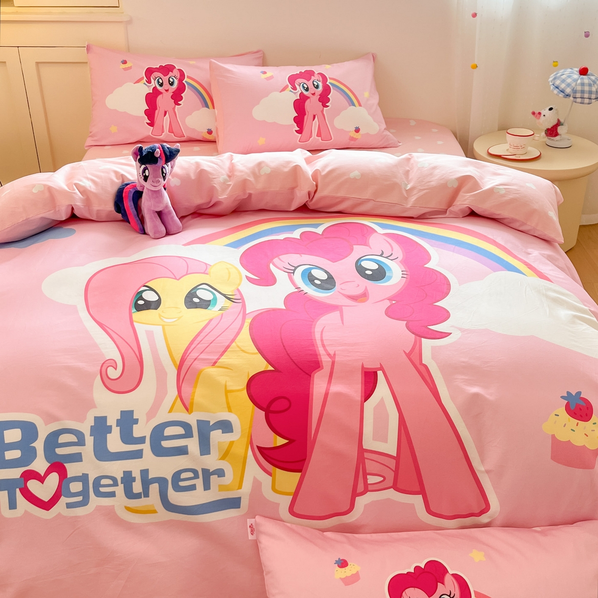 91家纺网 家纺一手货源 找家纺 金爱家 2025新款纯棉大版数码印花系列四件套-小马宝莉 纯棉大版-彩虹好朋友