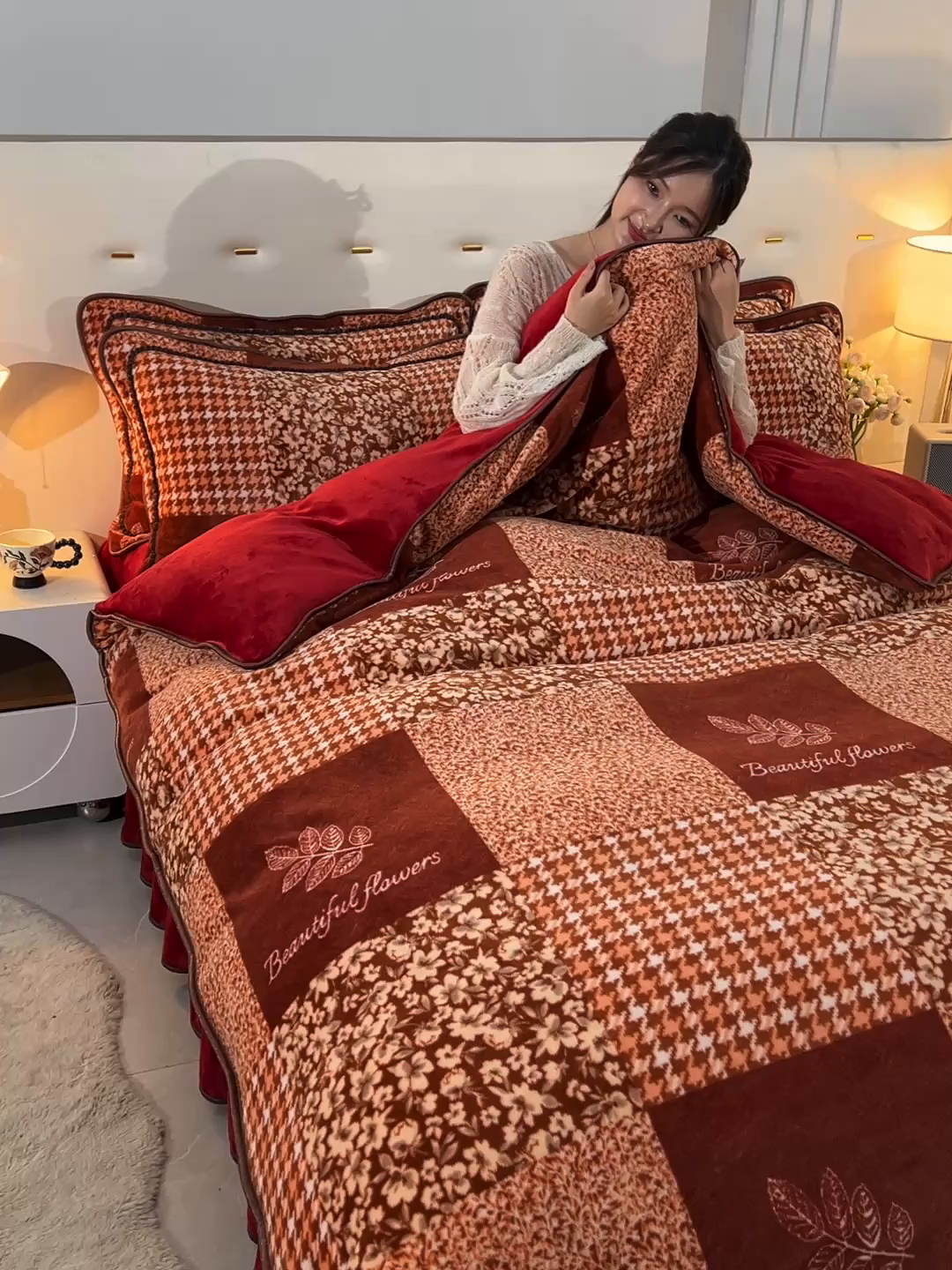 91家纺网 家纺一手货源 找家纺 赛丽雅 2025新款牛奶绒床裙四件套8-9斤法莱绒直播爆款日产2万套 布拉格