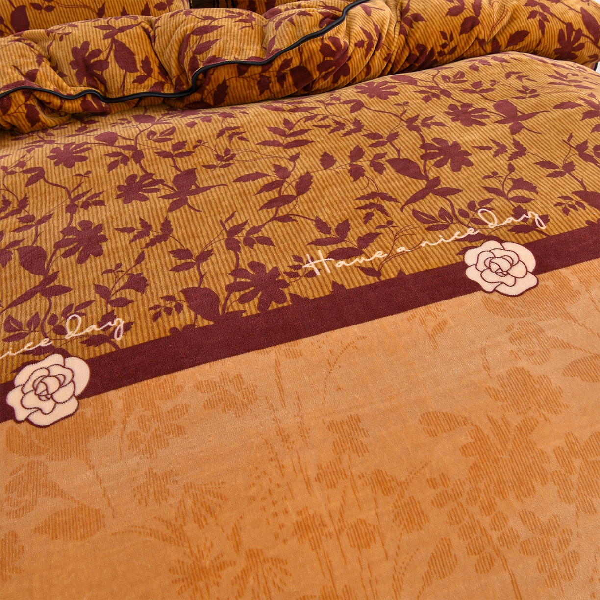 91家纺网 家纺一手货源 找家纺 赛丽雅 2025新款牛奶绒床裙四件套8-9斤法莱绒直播爆款日产2万套 晚棠